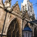 Pick A Flat\'s Apartment in Notre-Dame de Paris - Rue Saint-Séverin