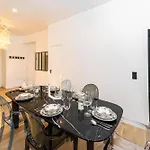 Pick A Flat\'S Apartment In Notre-Dame De Paris - Rue Saint-Severin